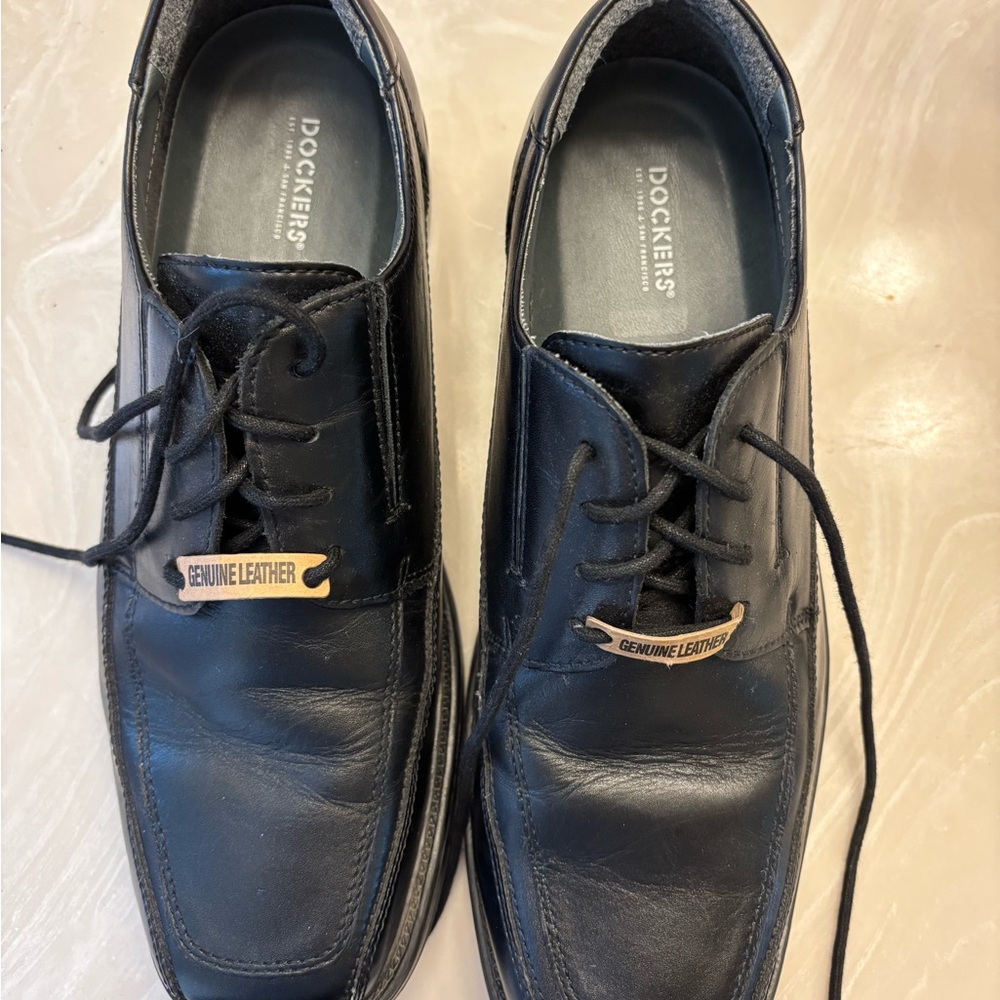 Dockers Men's Classic Black Leather Oxfords